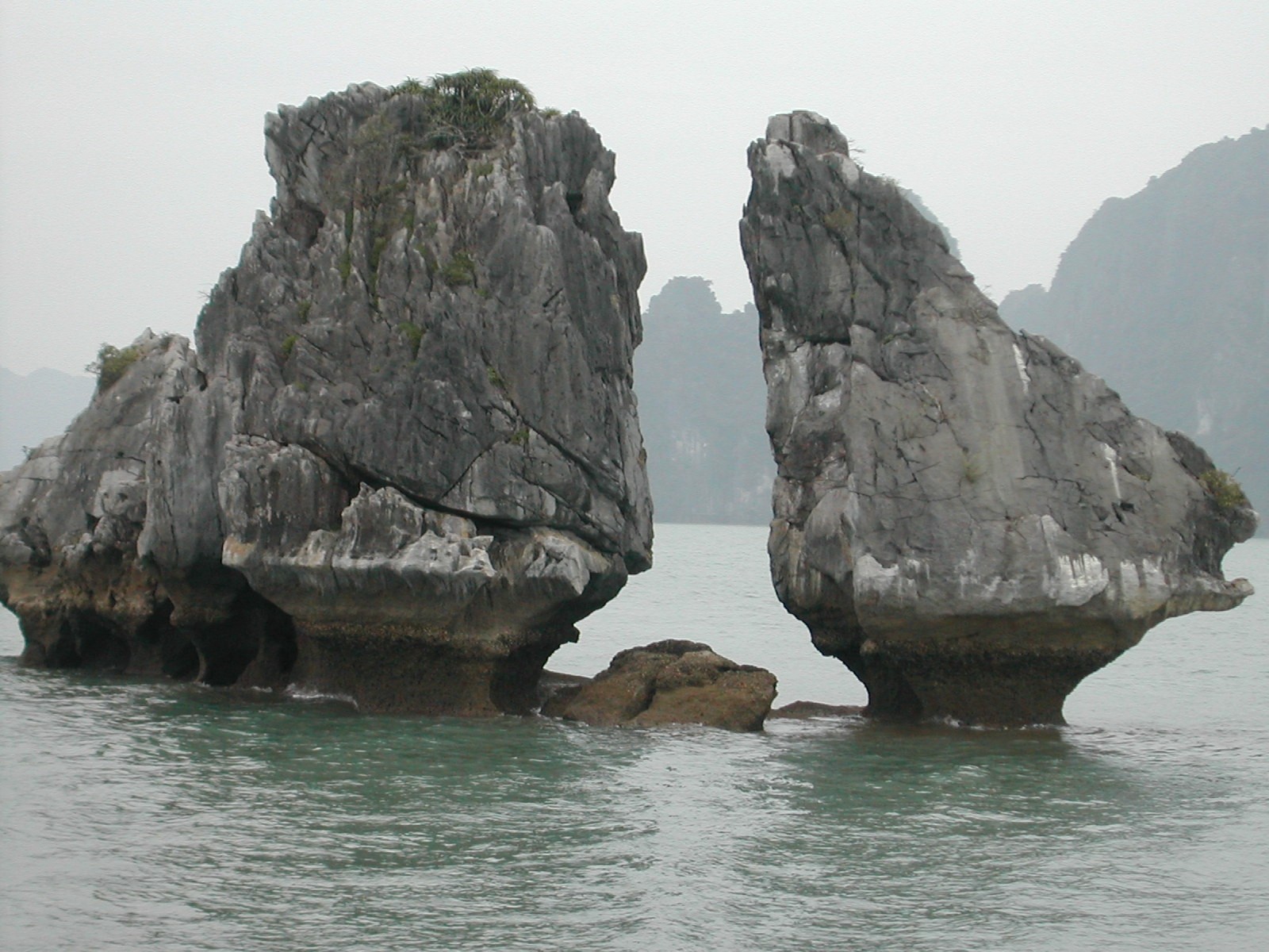 Hòn trống mái